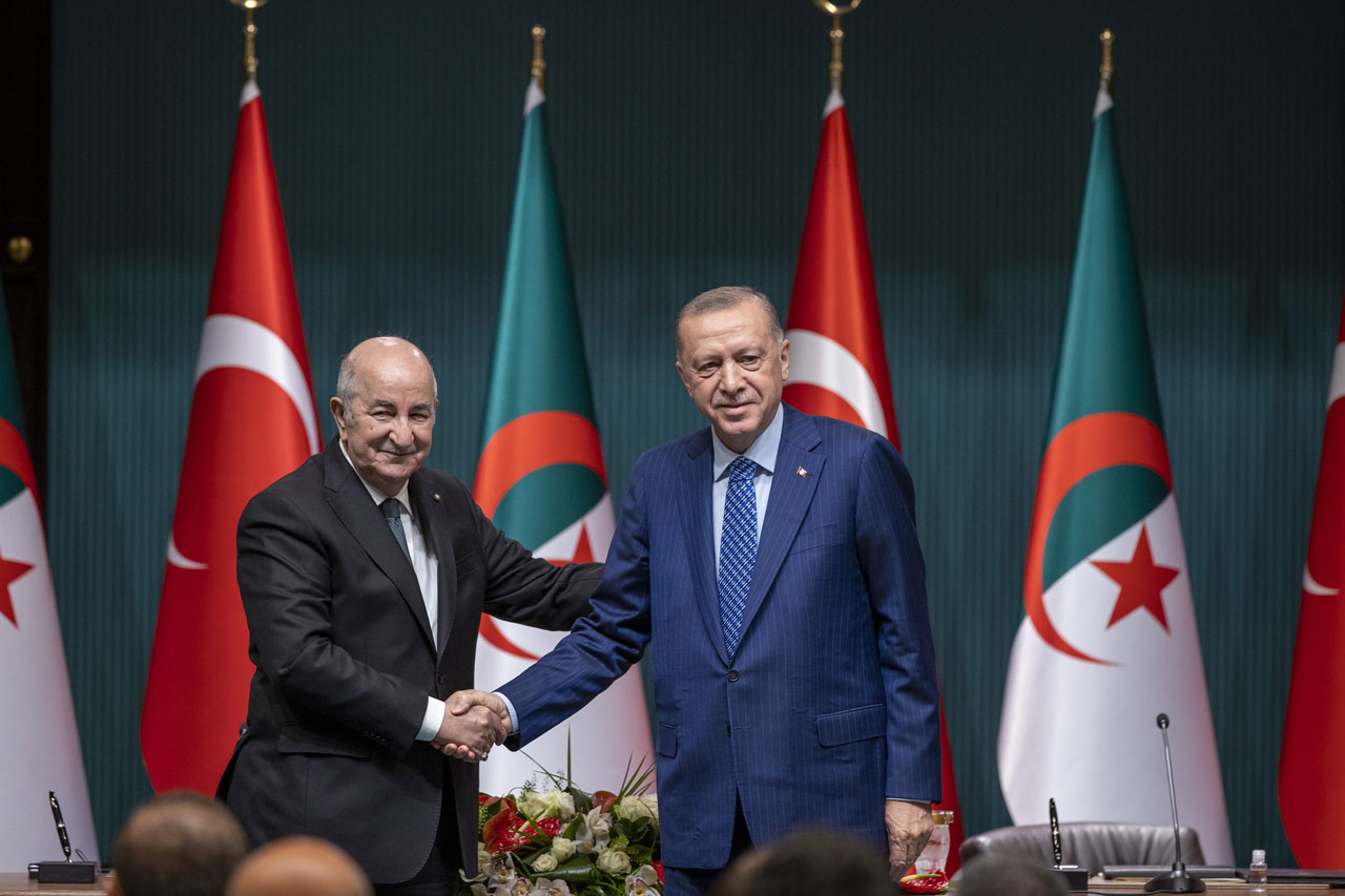 İsveç ve Finlandiya'ya mesaj: Sizden dost ve müttefik olmaz!