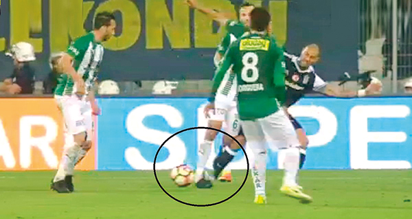 Quaresma Jorquera’nın sırtına, Şamil'in bileğine bastı...