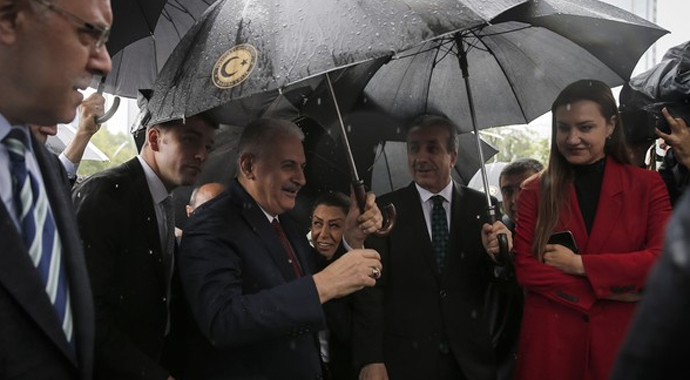 Binali Yıldırım MKYK toplantısına katıldı