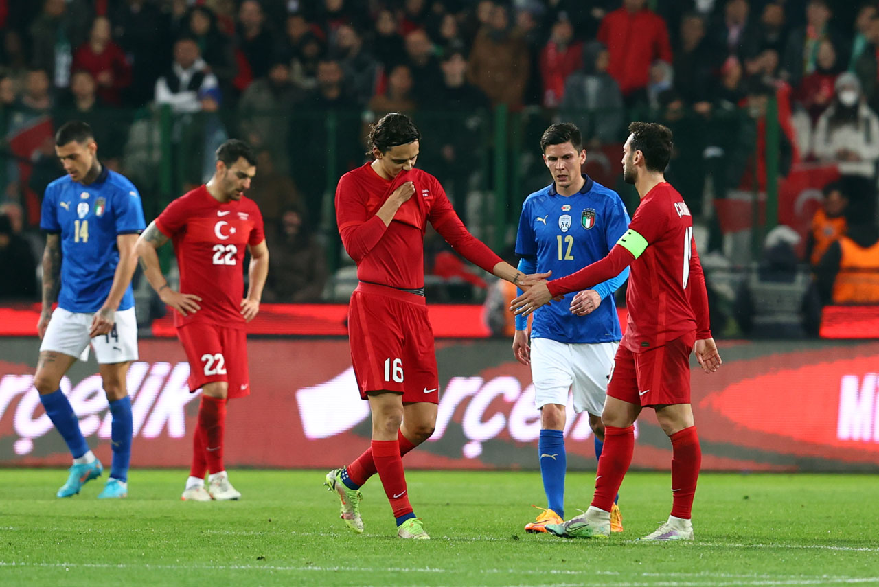 Yüzümüz gülmüyor... Milliler İtalya'ya 3-2 yenildi