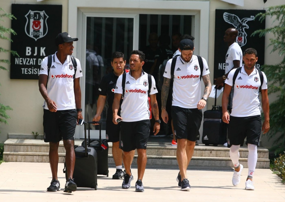 Beşiktaş Konya'ya uçtu Beşiktaş Konya'ya uçtu