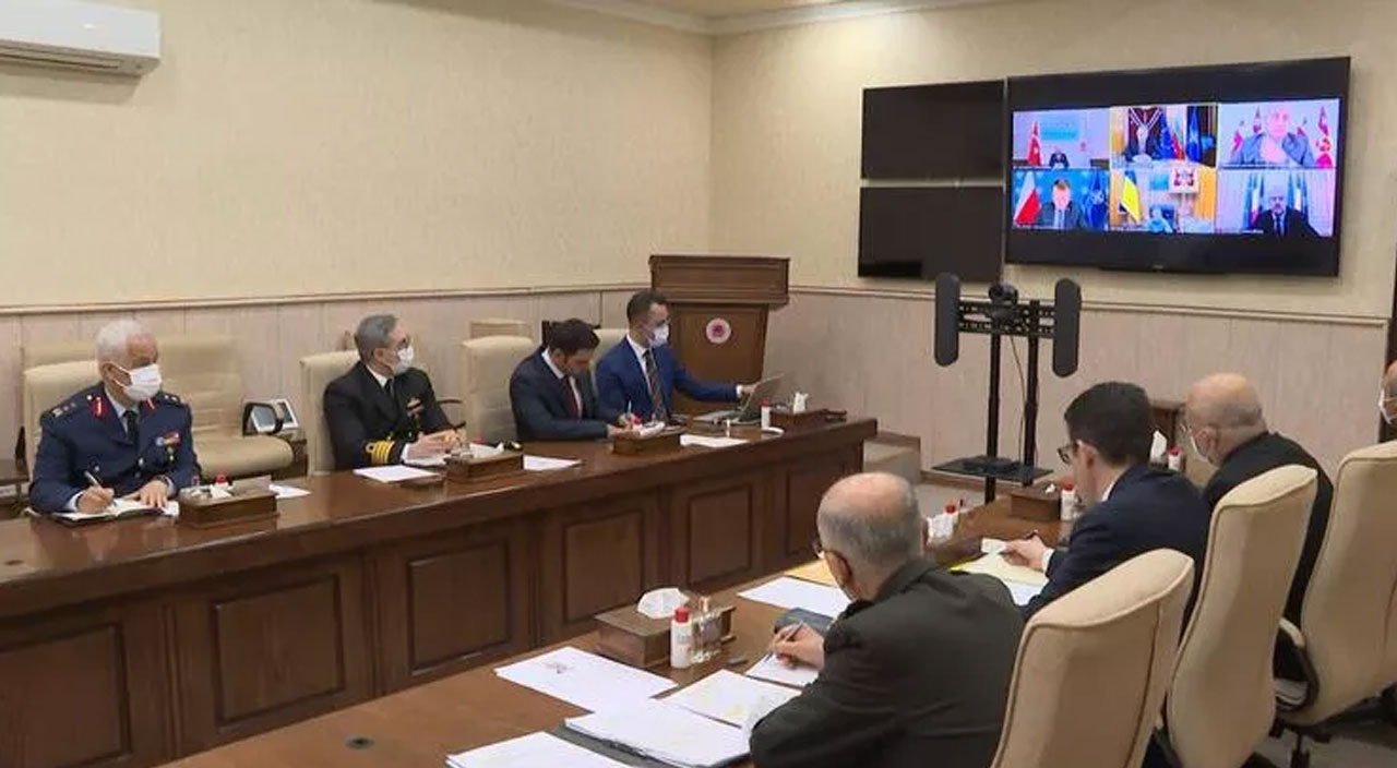 6 Bakan Ukrayna'yı görüştü... Bakan Akar: 'Ateşkesin aciliyeti vurgulandı'