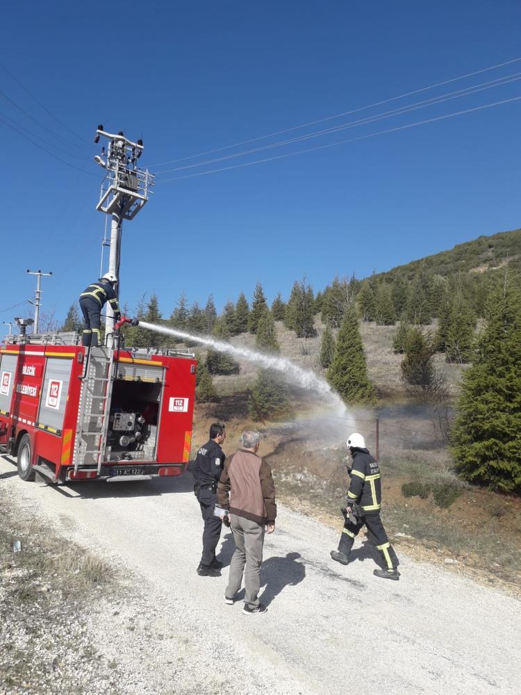 Bilecik'te bir günde 6 ayrı yangın çıktı, büyümeden söndürüldü Bilecik'te bir günde 6 ayrı yangın çıktı, büyümeden söndürüldü