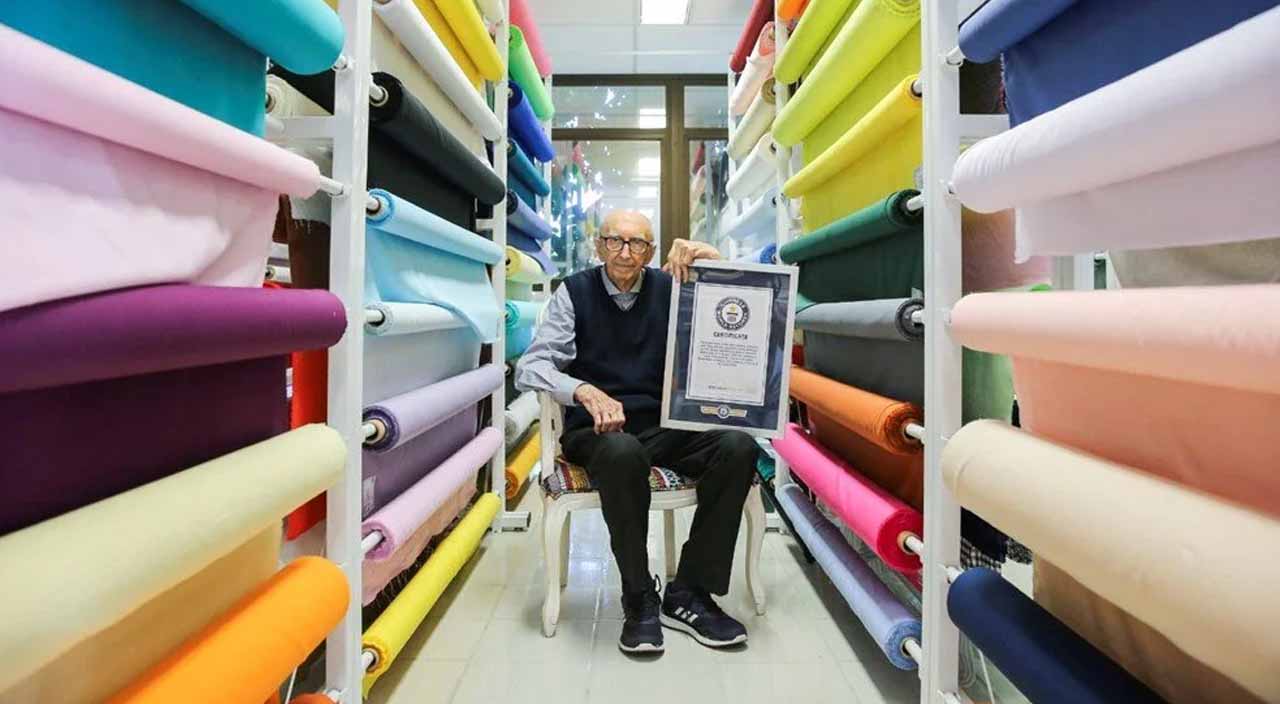 84 yıldır aynı şirkette çalışan adam kariyer rekoru kırdı