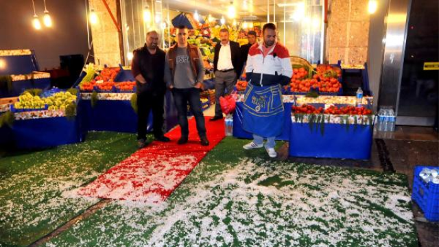 Bodrum'a fındık büyüklüğünde dolu yağdı