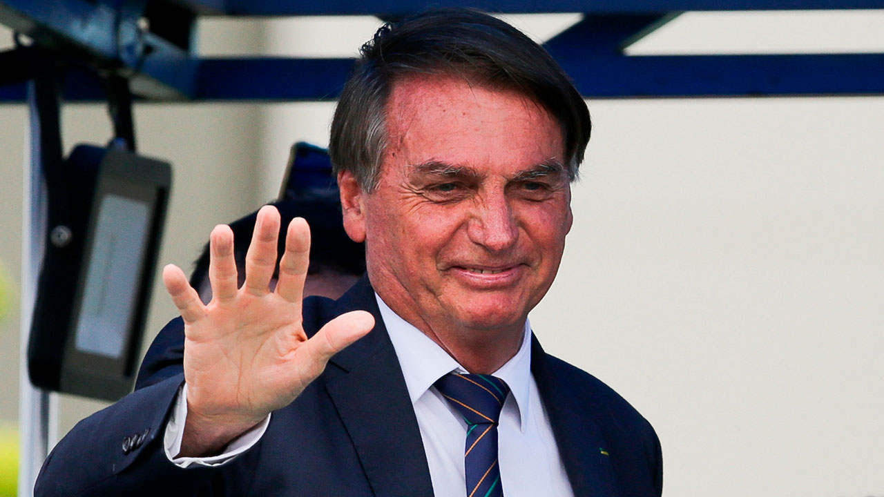 Covid-19 aşıları AIDS'e neden oluyor demişti: Bolsonaro hakkında soruşturma açıldı