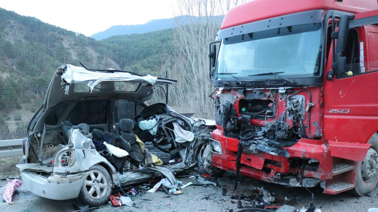 Feci kaza! Bir aile yok oldu