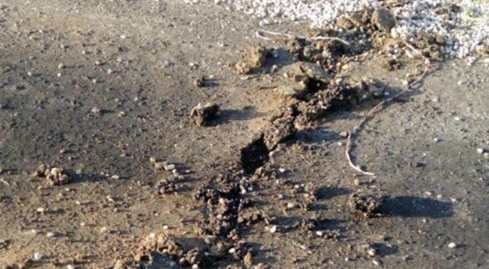 PKK'nın yola döşediği patlayıcılar fark edildi facia ucuz atlatıldı