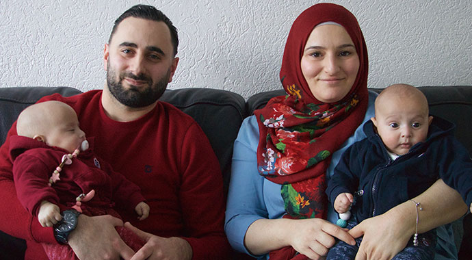 Fanatik Trabzonsporlu gurbetçi, ikizlerine 'Bordo' ve 'Mavi' adını verdi