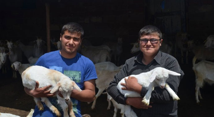 Düğün yaptığı eşi evli çıktı, çocukları üzerine yazdıramadı