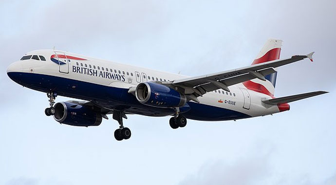 Korkunç yolculuğu ilk kez anlattı! Uçağın iniş takımlarında Güney Afrika’dan Londra’ya seyahat etti