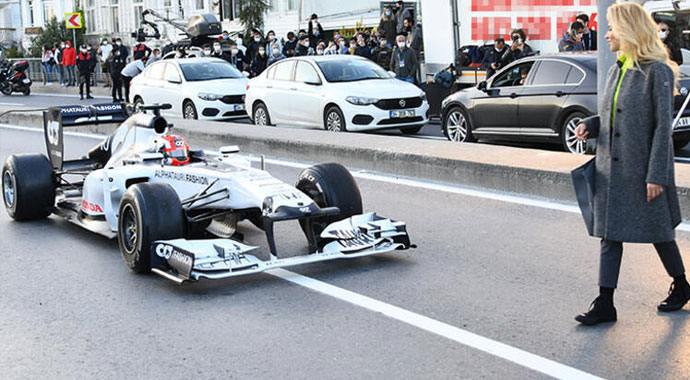 Burcu Esmersoy, Formula 1 için kamera önüne geçti