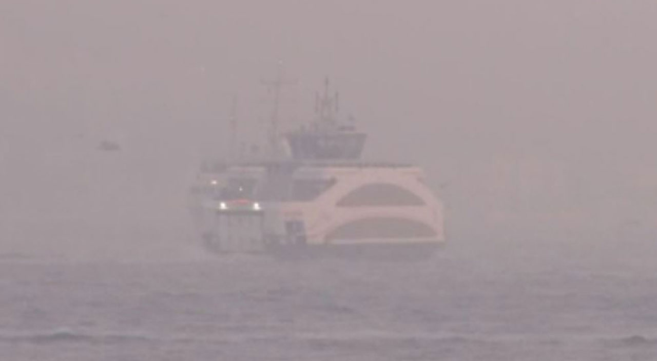 İstanbul'da deniz ve hava ulaşımına sis engeli İstanbul'da deniz ve hava ulaşımına sis engeli