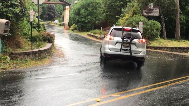 Pensilvanya'daki FETÖ kampı üzerinde pankart taşıyan uçaklar uçtu