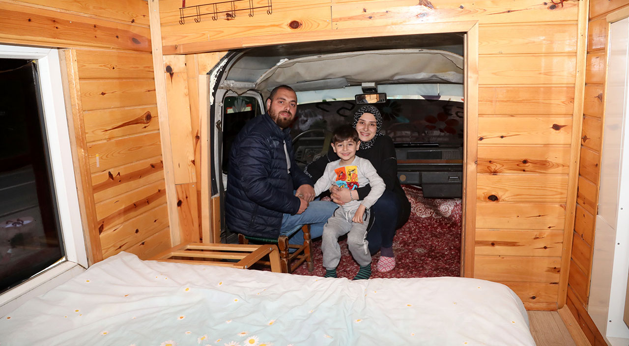 Minibüsü bungalova dönüştürdü! Maliyeti ise sadece 10 bin lira