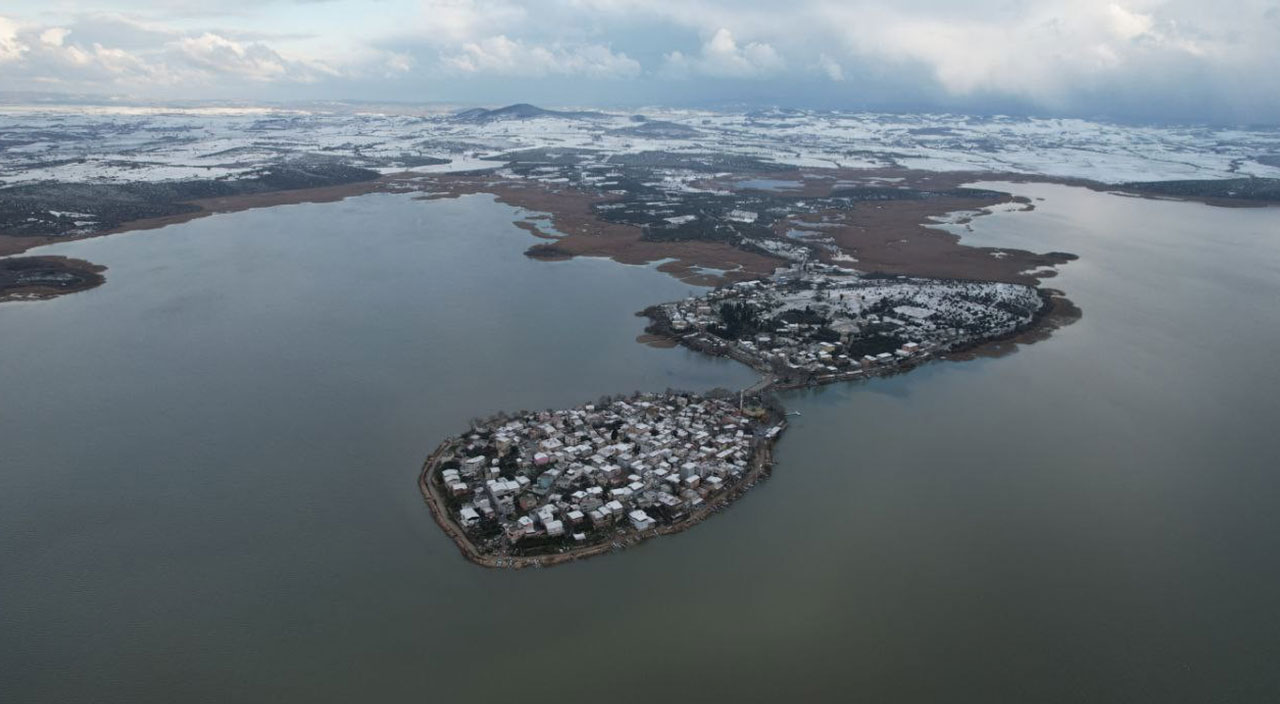 Görenleri hayran bıraktı: Türkiye'nin küçük Venedik'i beyaza büründü