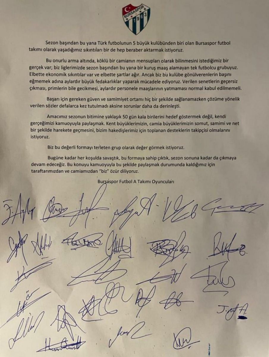 Bursasporlu oyuncular ortak bildiriyle maaşlarının ödenmediğini iddia etti