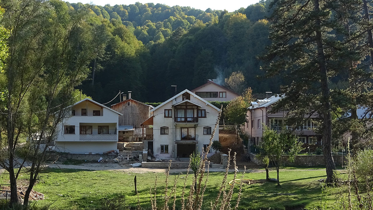 Köy evlerinin fiyatları uçtu! Lüks semtlerle yarışıyor