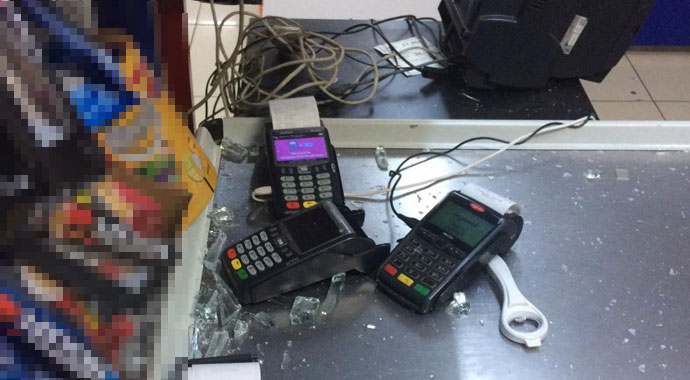 Bursa'da 50 saniyelik soygun kameralara böyle yansıdı