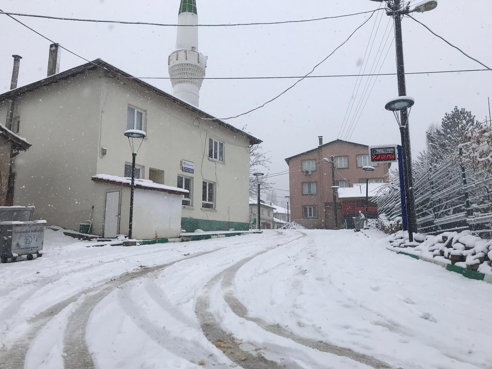 Bursa'da kar yağışı başladı