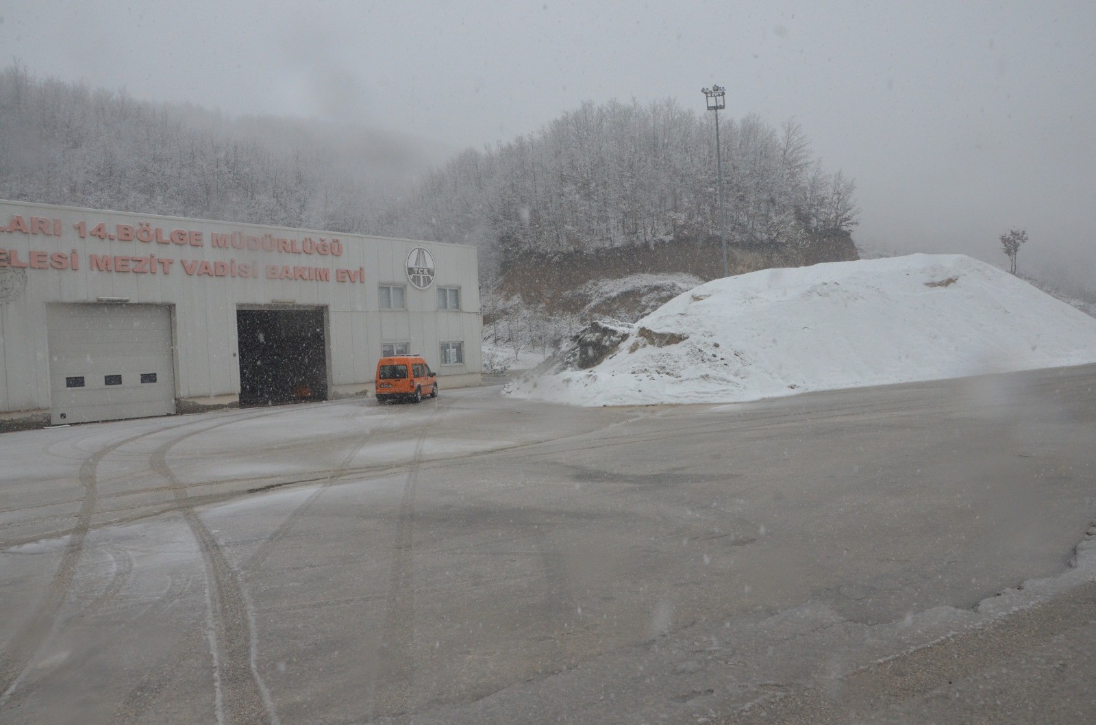 Bursa'da kar yağışı başladı