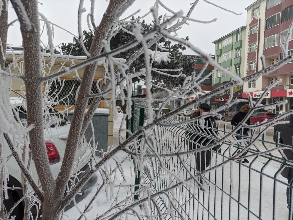 Ardahan -31,5'u gördü, şehir buz kesti Ardahan -31,5'u gördü, şehir buz kesti