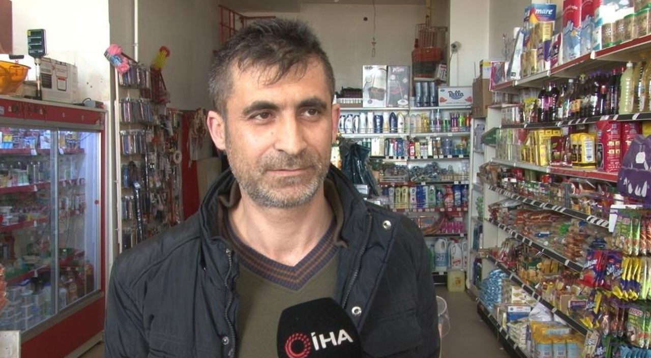 Gizemli hayırseverler market market dolaşıp veresiye defterindeki tüm borçları ödedi