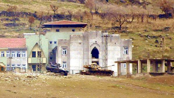 Cizre'ye 80 askeri araç sevk edildi