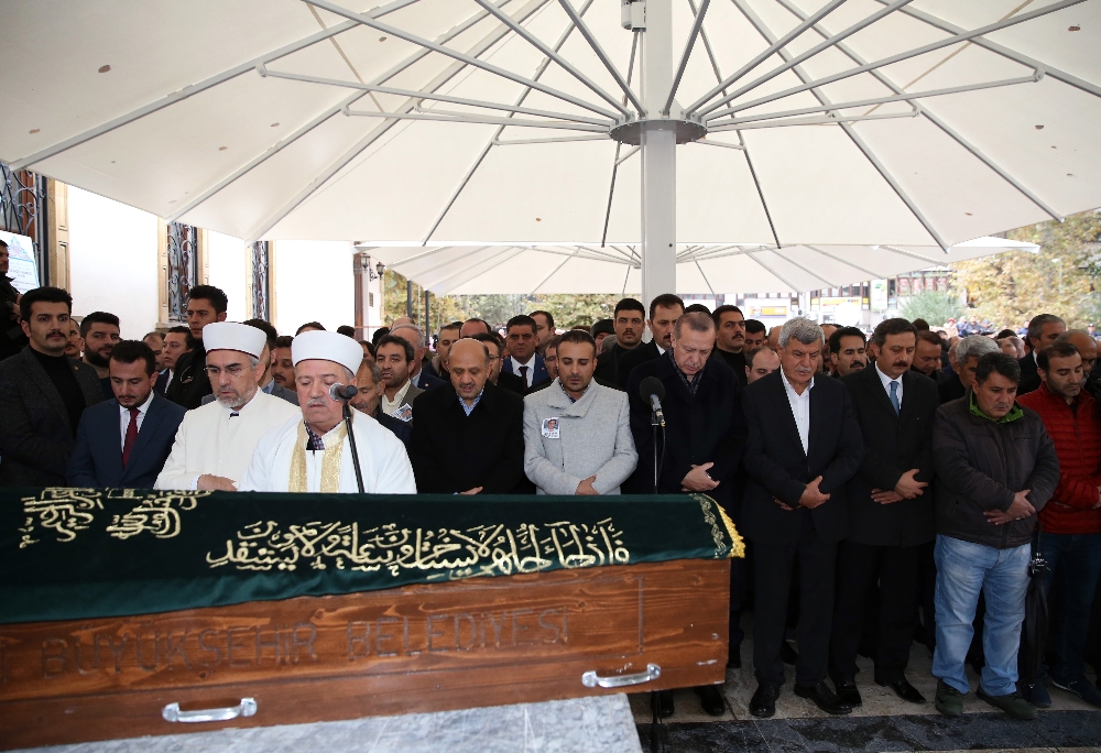 Cumhurbaşkanı Erdoğan'dan sınıf arkadaşına son görev