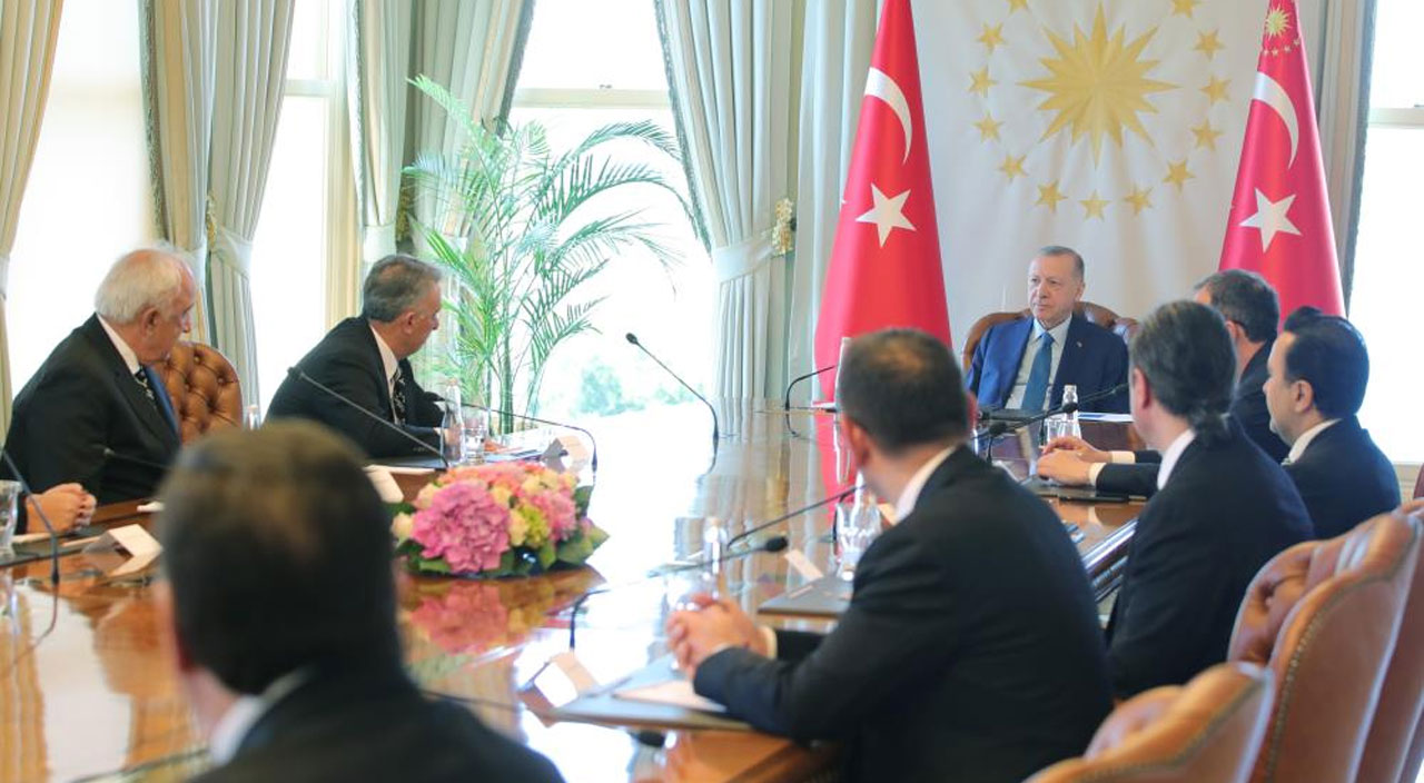 Erdoğan, Beşiktaş yönetimini Vahdettin Köşkü’nde kabul etti