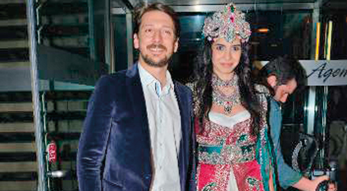 Magazin dünyasında geçtiğimiz yıl bolca nikah vardı... Magazin dünyasında geçtiğimiz yıl bolca nikah vardı...