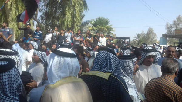 Irak'ın Diyala iline bağlı Mendeli ilçesinde halk sokaklara döküldü