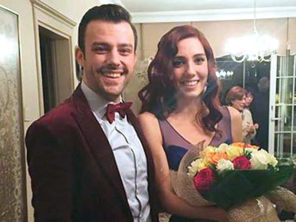 Magazin dünyasında geçtiğimiz yıl bolca nikah vardı... Magazin dünyasında geçtiğimiz yıl bolca nikah vardı...