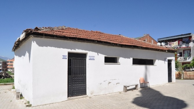 Cami tuvaletinin kapalı olmasına kızan kişi dehşet saçtı