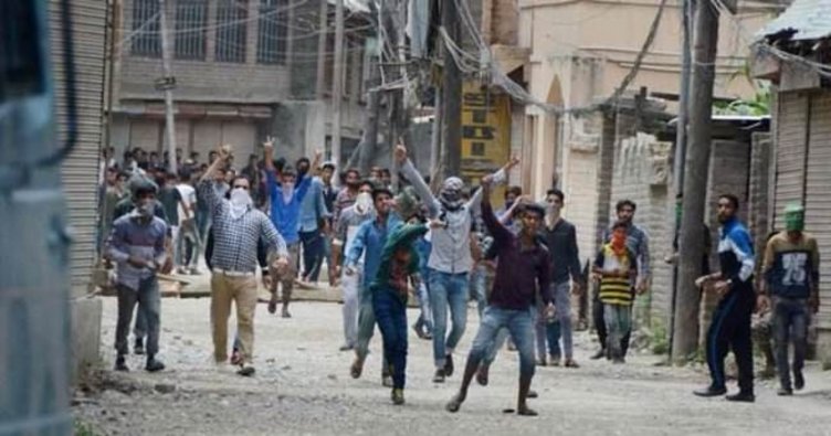 Pakistan-Hindistan sınırında çatışma: 10 ölü