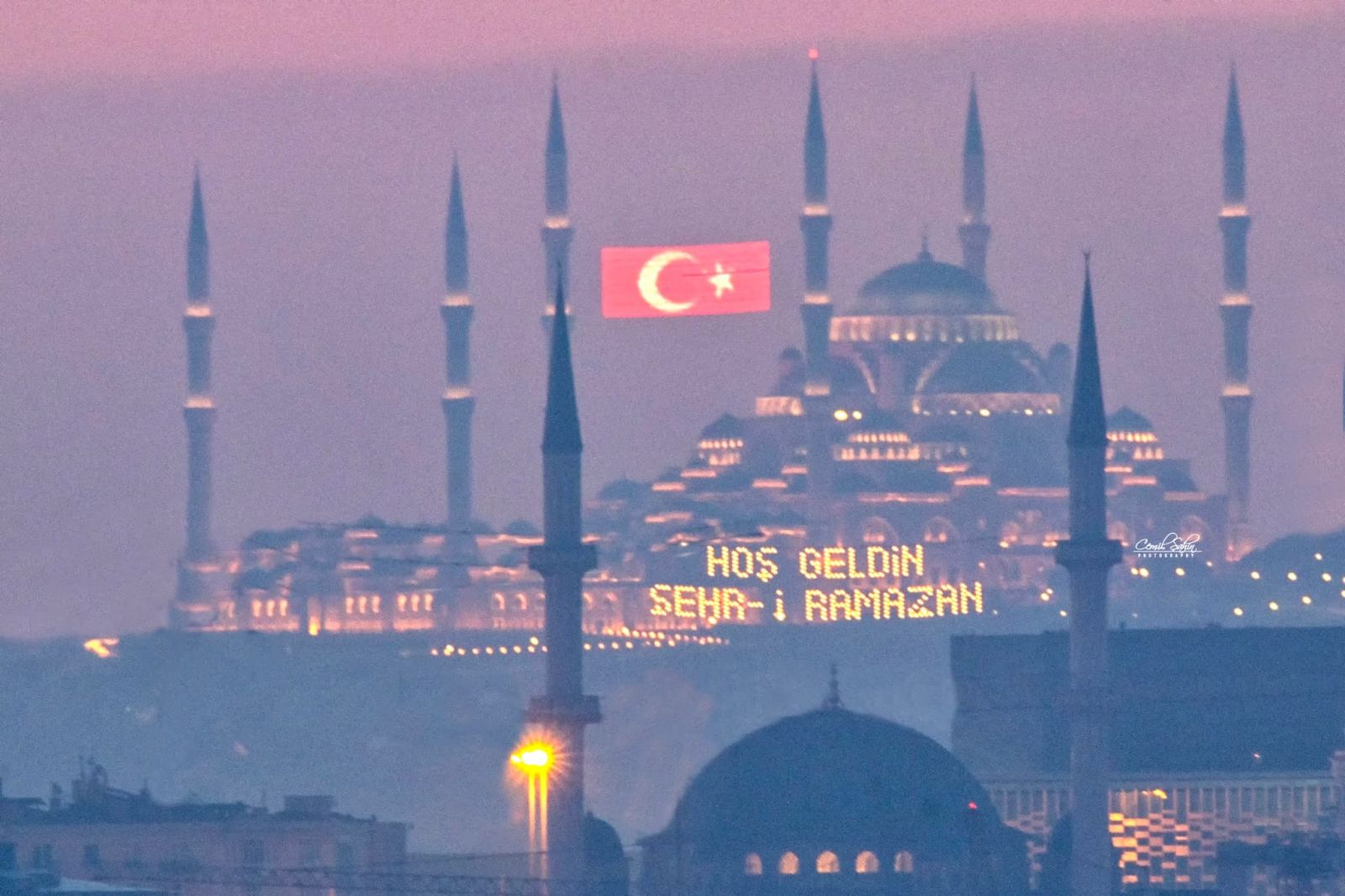 Taksim Camii, Çamlıca Camii’ni selamladı