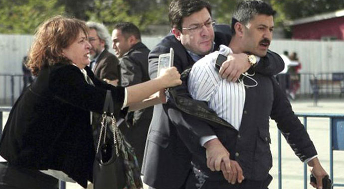 Can Dündar'a silahlı saldırıda yeni gözaltı