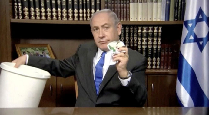 Netanyahu, Hamas'ın siyaset belgesini çöpe attı