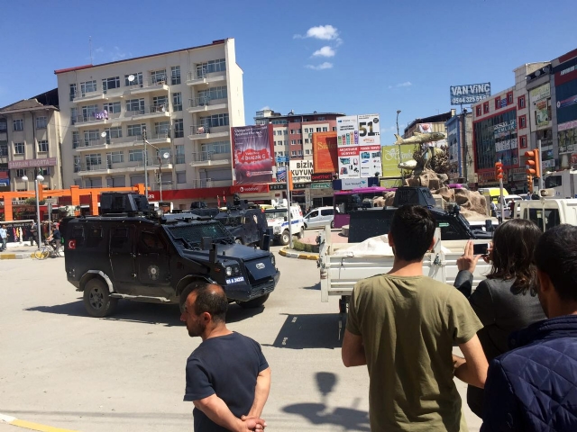 Kandil'den gelen canlı bomba şüphelisi, şehrin göbeğinde yakalandı