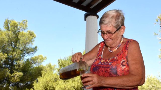 Canan Karatay'dan dikkat çeken meyve önerisi: Kurtlu elma yiyin