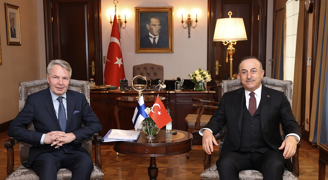 Bakan Çavuşoğlu'ndan göçmen tepkisi: Yunanistan kadar AB de suçlu