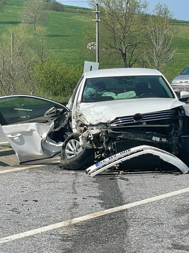 Direksiyon hakimiyetini kaybeden sürücü dehşet saçtı