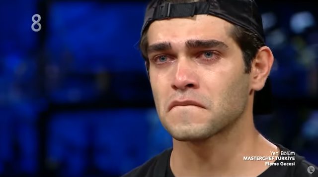 MasterChef Türkiye'de duygusal anlar! Elenen yarışmacı dakikalarca gözyaşı döktü