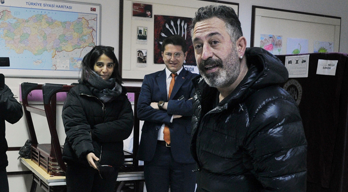 Ünlü isimler böyle oy kullandı