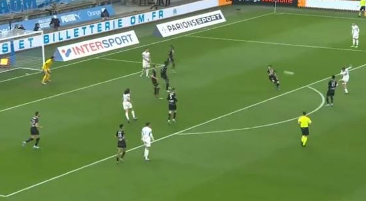 Cengiz Ünder’den jeneriklik gol! Fransız taraftarlar ayakta alkışladı