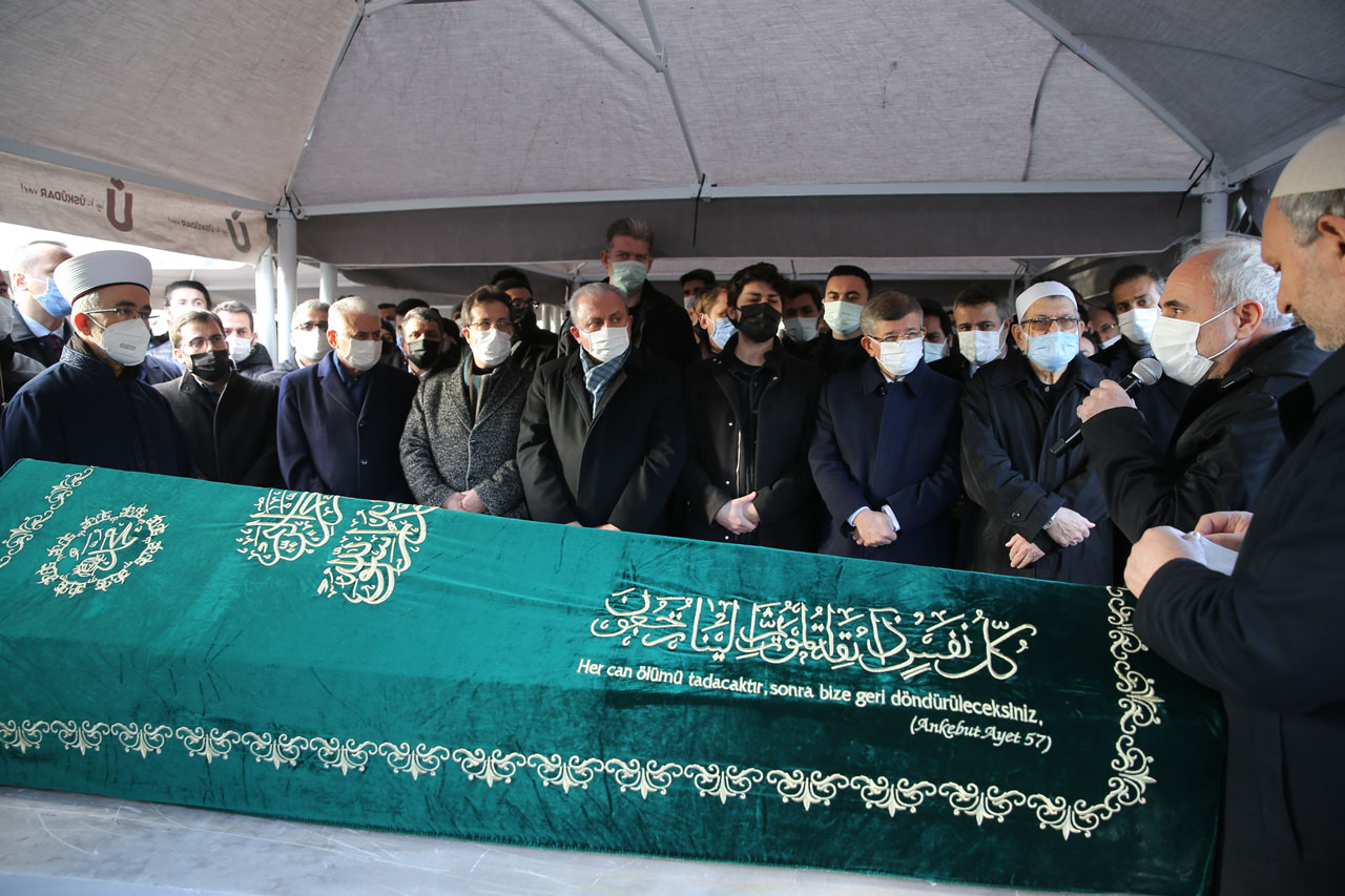 ‘Minyeli Abdullah’ın babasına veda