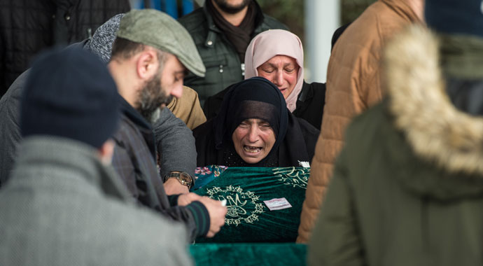 Kartal'da hayatını kaybeden Alemdar ailesi üyeleri son yolculuğuna uğurlandı