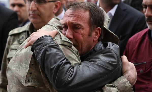 Roketli saldırıda hayatını kaybeden Yaşar Onarcı son yolculuğuna uğurlandı