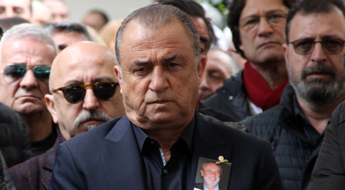 Demet Akbağ'ın eşi Zafer Çika, gözyaşları ile uğurlandı