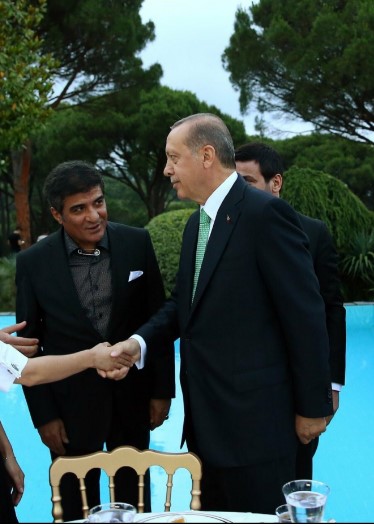 İbrahim Erkal, Erdoğan'ın iftarına çengelli iğneyle geldi